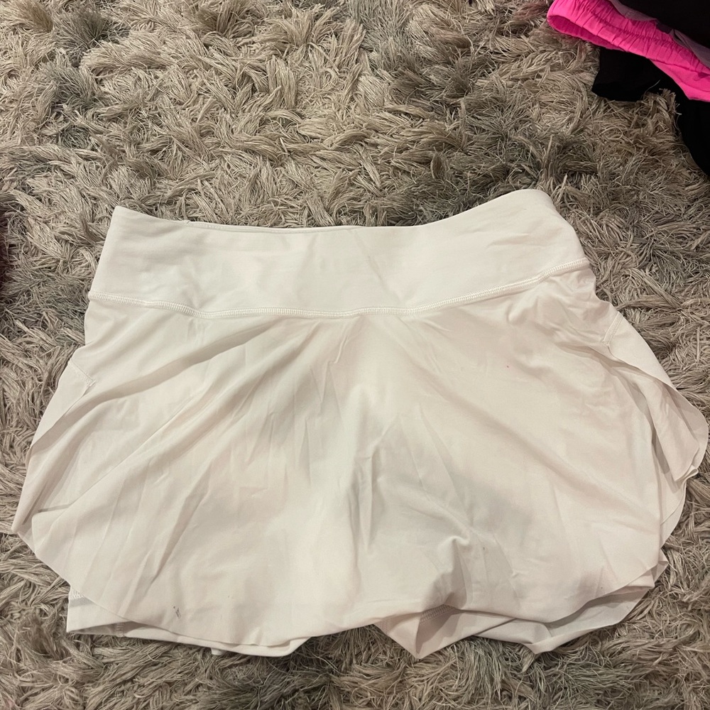 Lululemon white tennis skort size 4